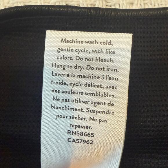 Nordstrom Rack medium high rise faux leather leggings P 2776 - Picture 5 of 10